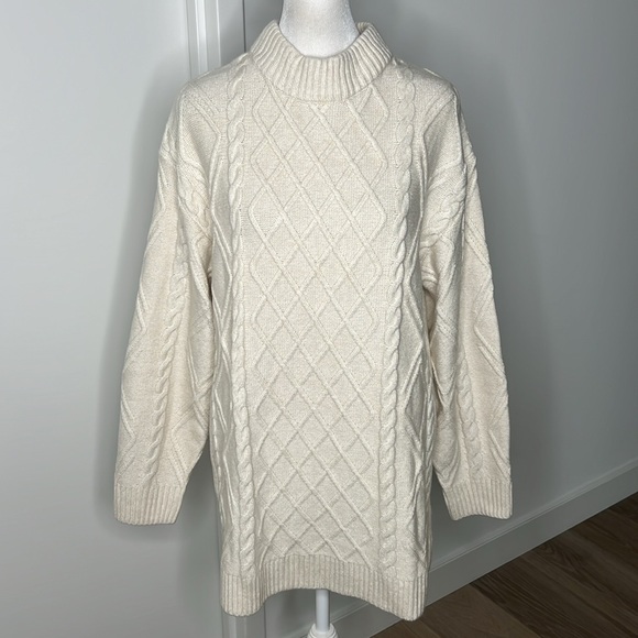 H&M Pullover Cable-knit Twisted Sweater Long Sleeve Cozy Neutral Small 5% Wool - Picture 2 of 10
